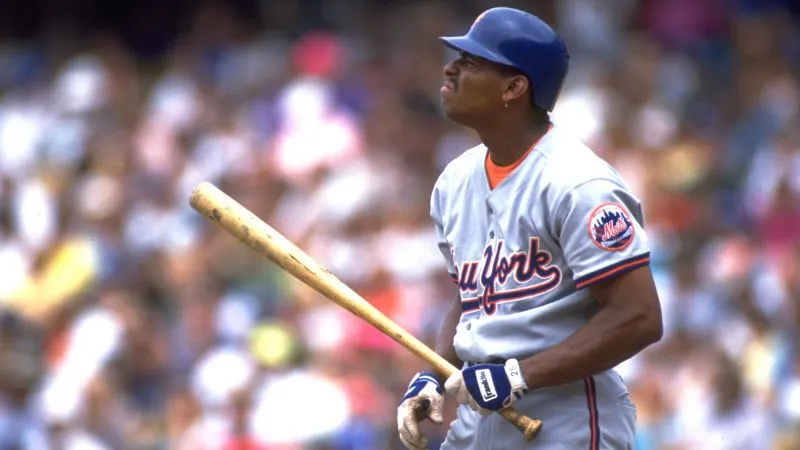 Dia belum bermain di MLB selama lebih dari dua dekade. Satu tim membayarnya $1,2 juta per tahun hingga 2035