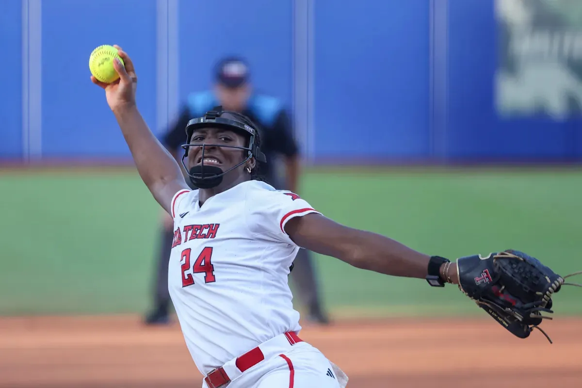WCWS Pertandingan 2: Texas Tech menyamakan kedudukan seri dengan kemenangan 4-3, menyiapkan Pertandingan 3 penentu